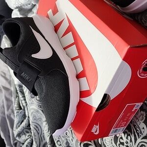 Women athletic Nike shoe size 8